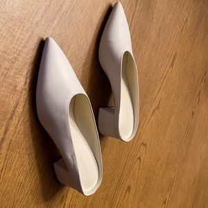Vince women’s mules white size 8